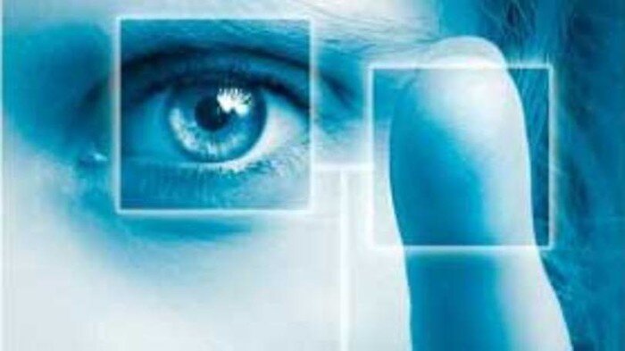 Sistema de reconhecimento biométrico combinando face e íris: os sistemas de biometria de face estão sendo usados hoje principalmente por redes sociais.